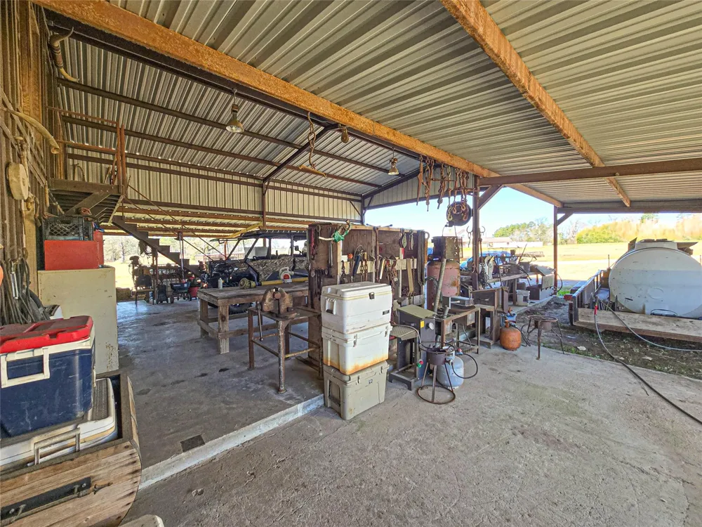 684 Hooks Road Corrigan, TX 75939