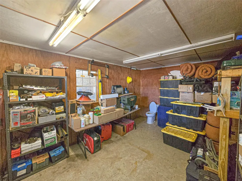 684 Hooks Road Corrigan, TX 75939