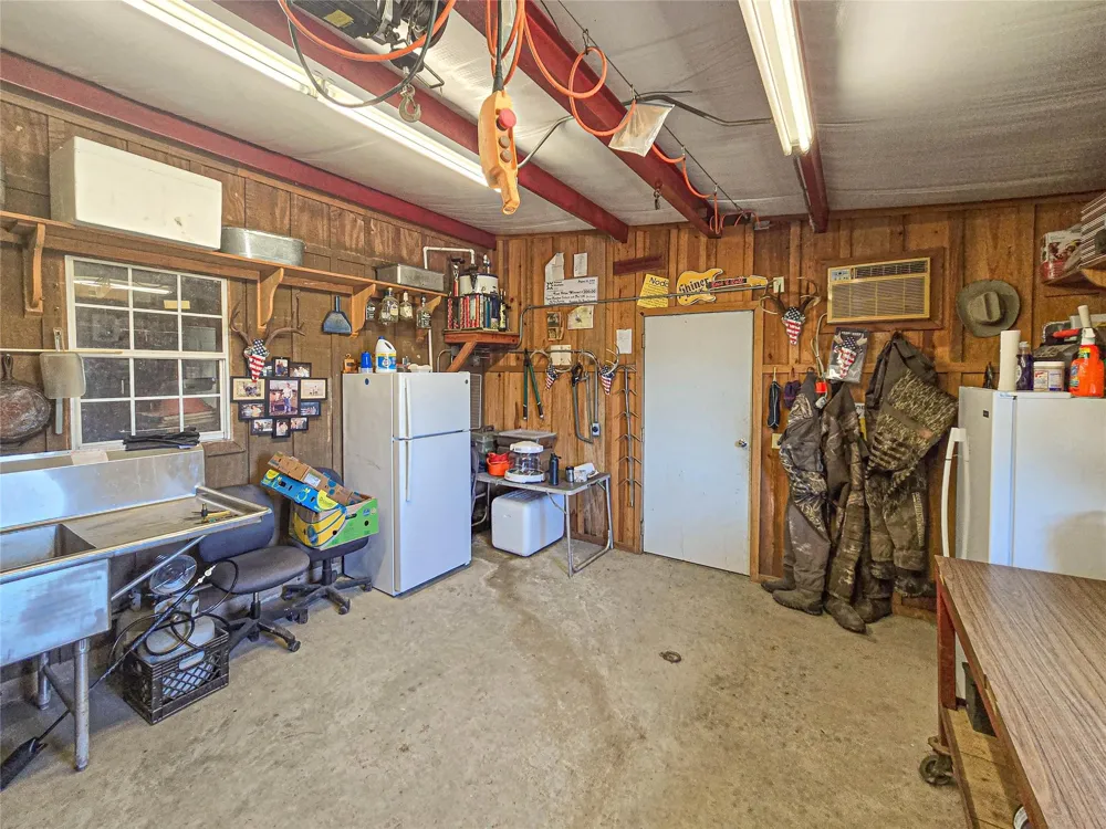 684 Hooks Road Corrigan, TX 75939