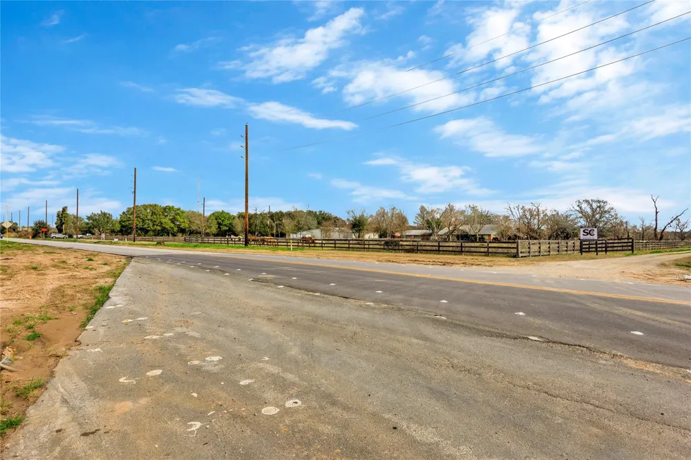 21610 Mueschke Road Tomball, TX 77377