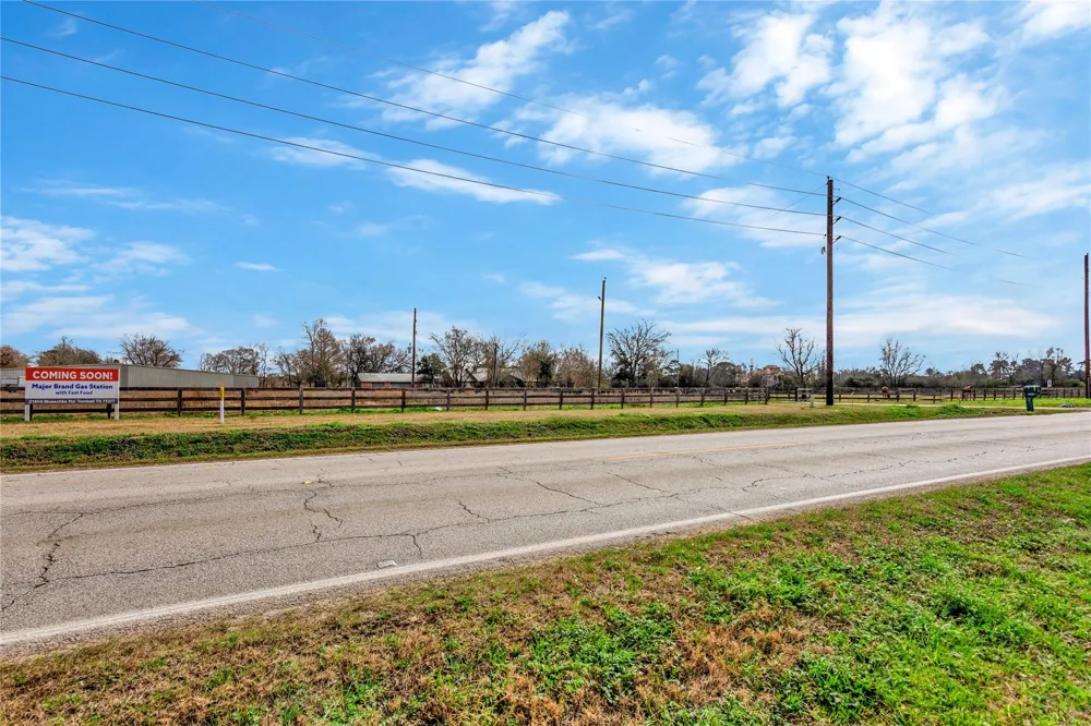 21610 Mueschke Road Tomball, TX 77377