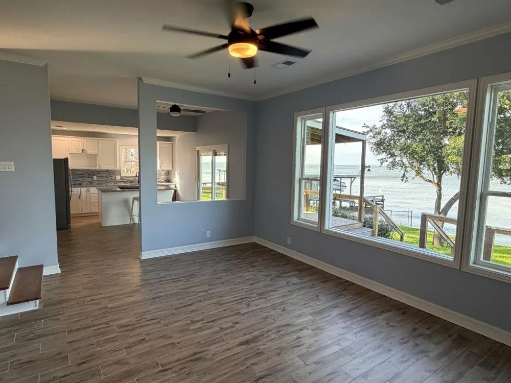 102 Bridgelanding Onalaska, TX 77360