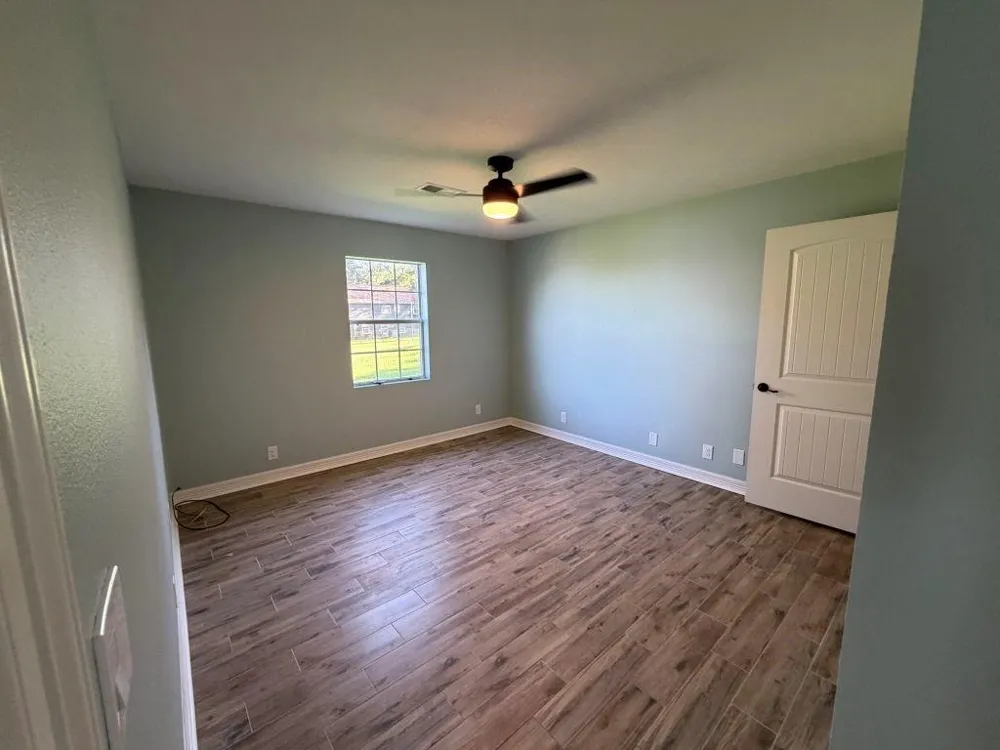 102 Bridgelanding Onalaska, TX 77360
