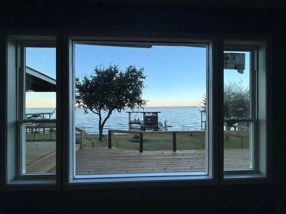 102 Bridgelanding Onalaska, TX 77360