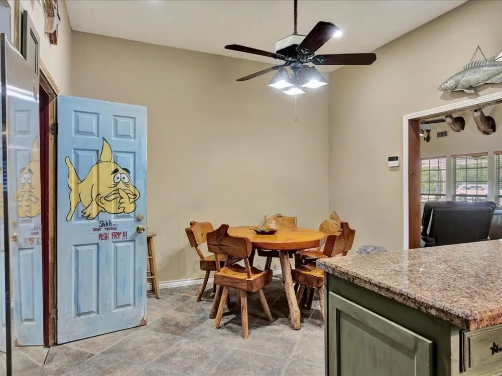 21441 Fm 705 Broaddus, TX 75929