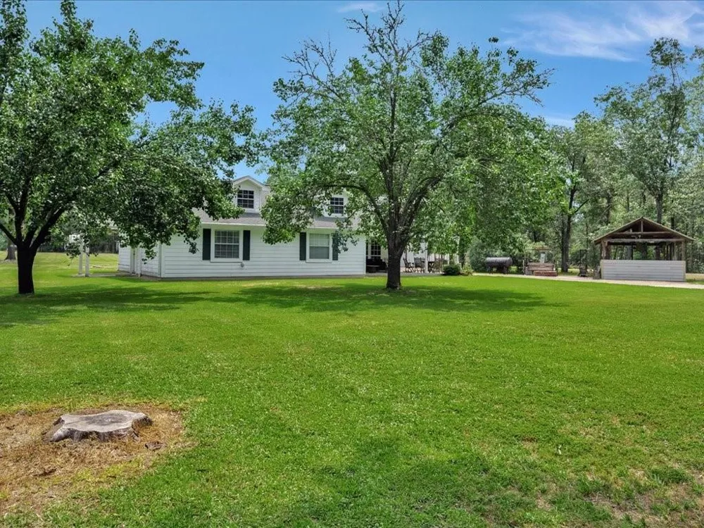 21441 Fm 705 Broaddus, TX 75929