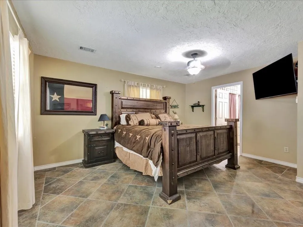 21441 Fm 705 Broaddus, TX 75929