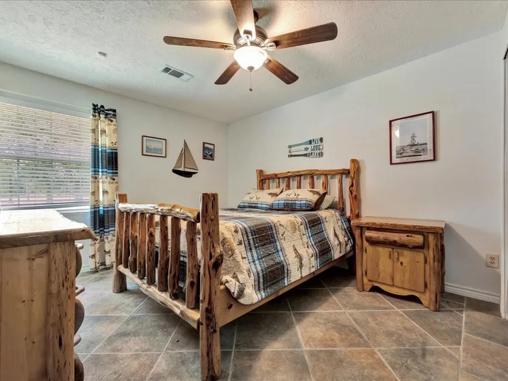 21441 Fm 705 Broaddus, TX 75929