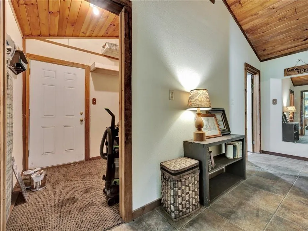 21441 Fm 705 Broaddus, TX 75929