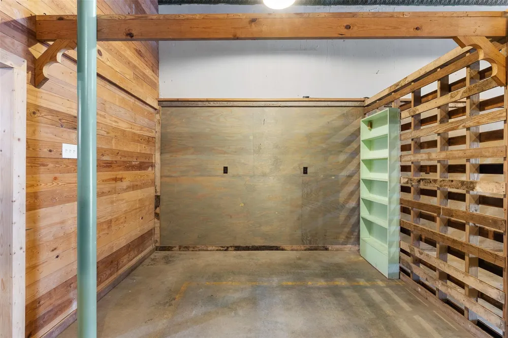 922 E Commerce Street Buffalo, TX 75831