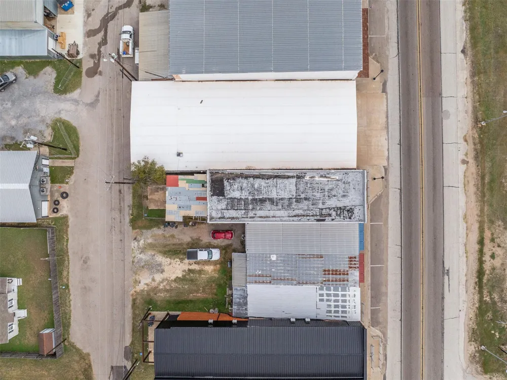 922 E Commerce Street Buffalo, TX 75831