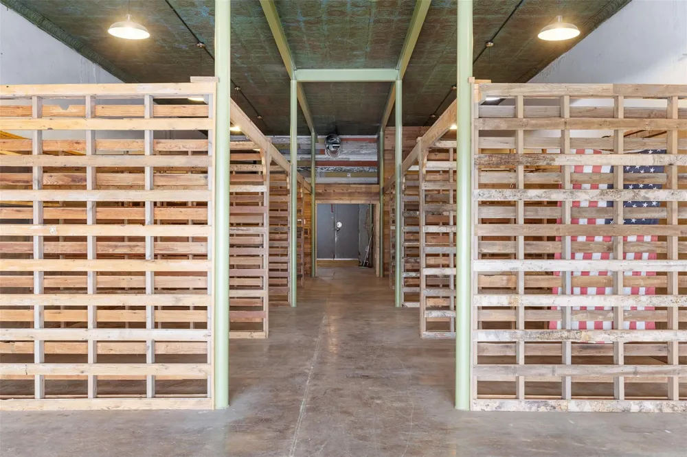922 E Commerce Street Buffalo, TX 75831