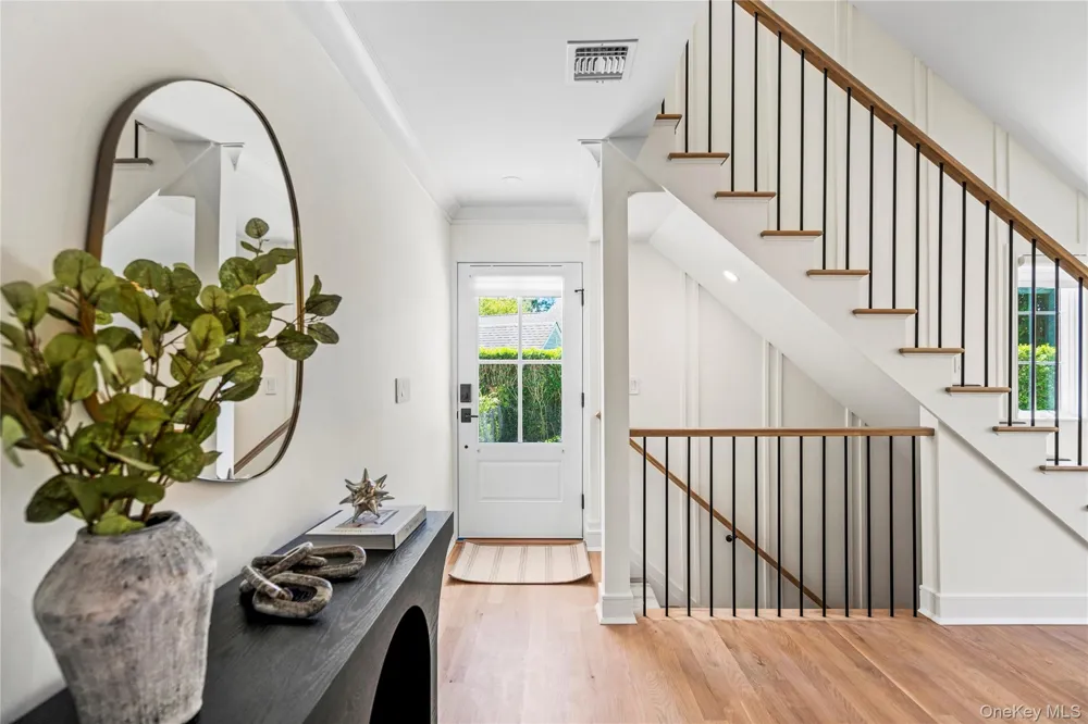 4 Carriage Lane Southampton, NY 11968