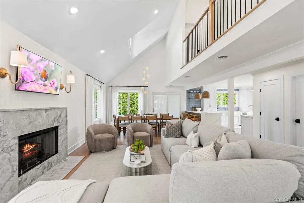 4 Carriage Lane Southampton, NY 11968