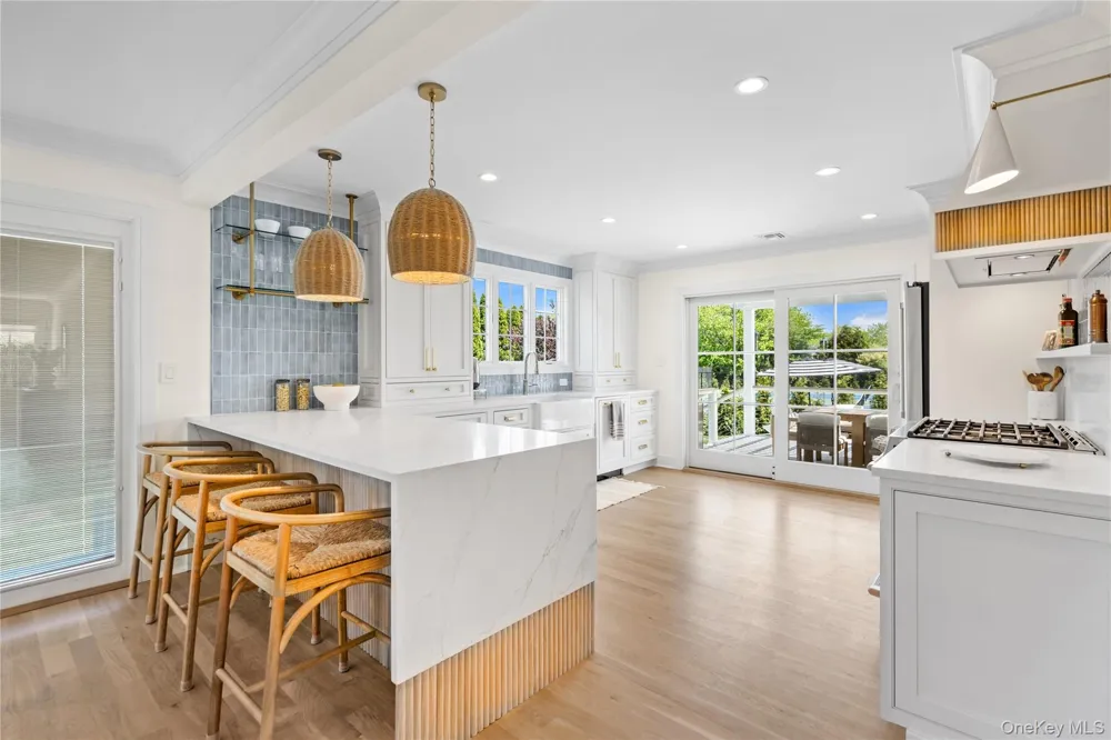 4 Carriage Lane Southampton, NY 11968