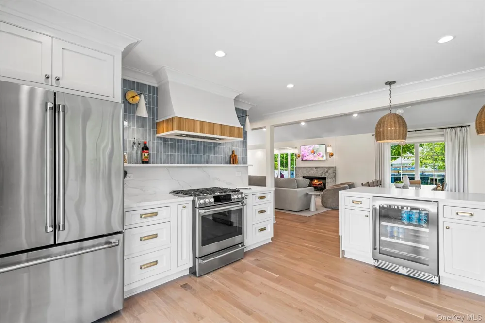 4 Carriage Lane Southampton, NY 11968