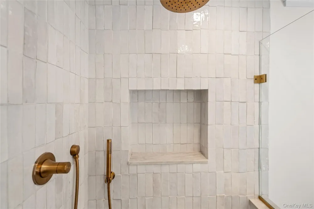 4 Carriage Lane Southampton, NY 11968
