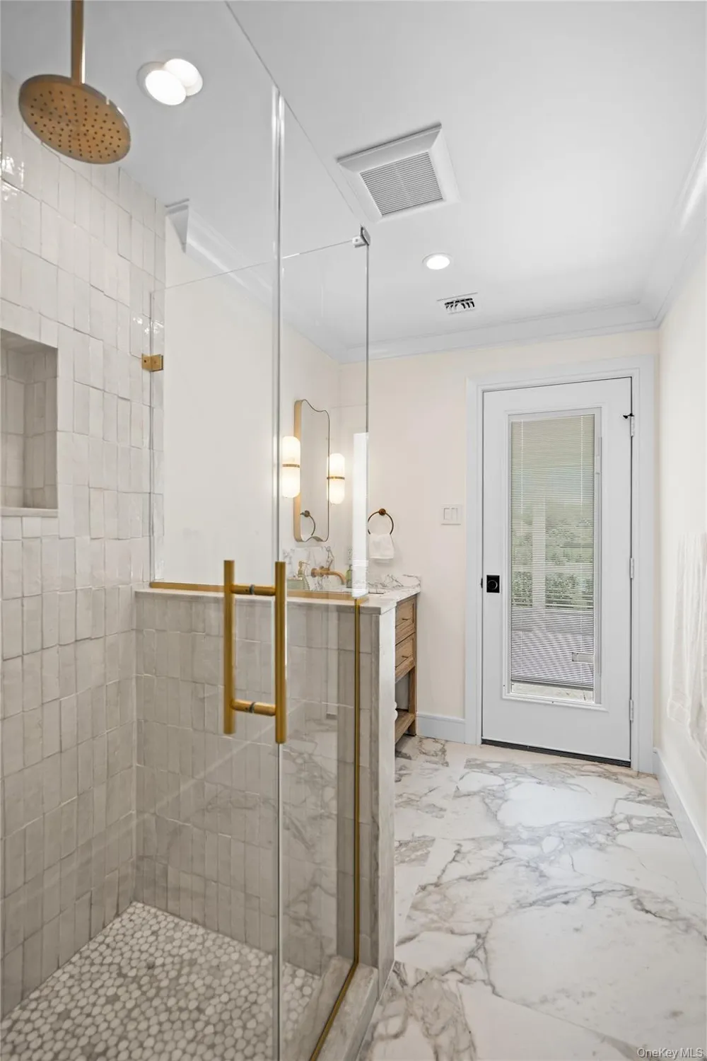 4 Carriage Lane Southampton, NY 11968