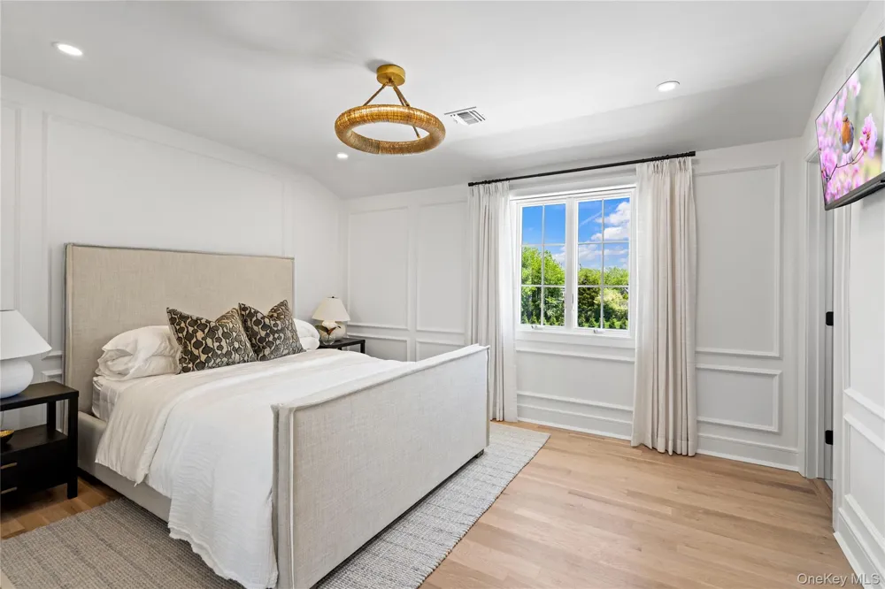 4 Carriage Lane Southampton, NY 11968