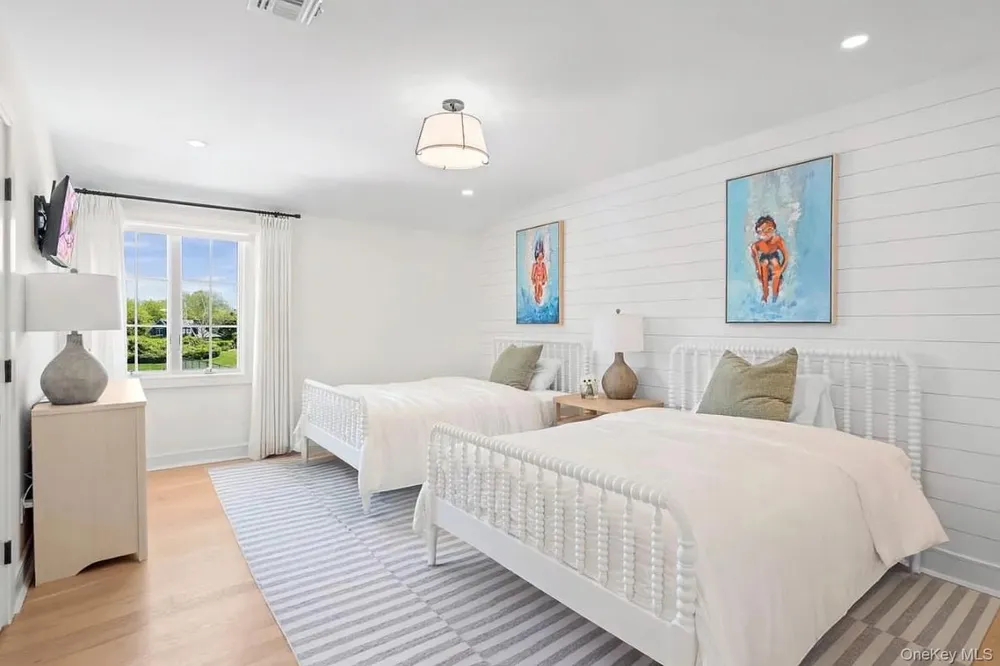 4 Carriage Lane Southampton, NY 11968