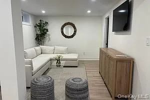 4 Carriage Lane Southampton, NY 11968