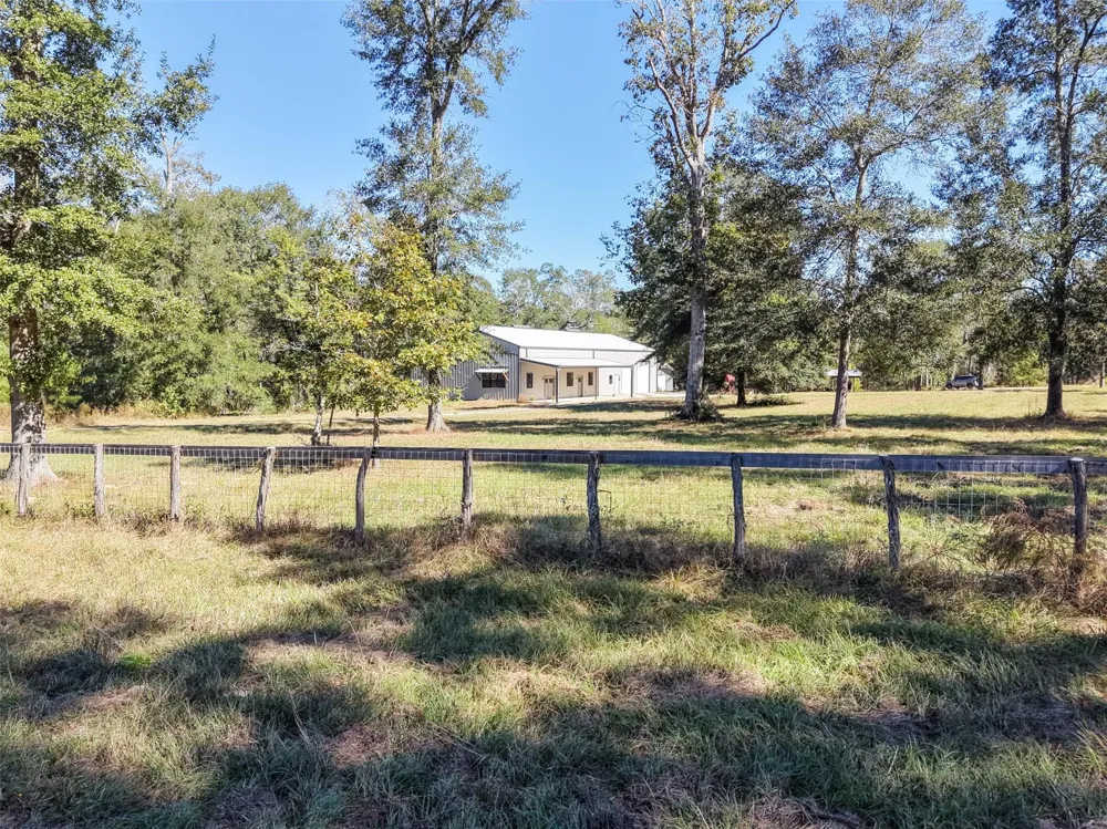 64 Gourd Creek Cemetary Road Huntsville, TX 77340