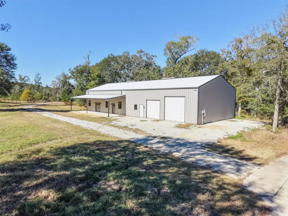 64 Gourd Creek Cemetary Road Huntsville, TX 77340