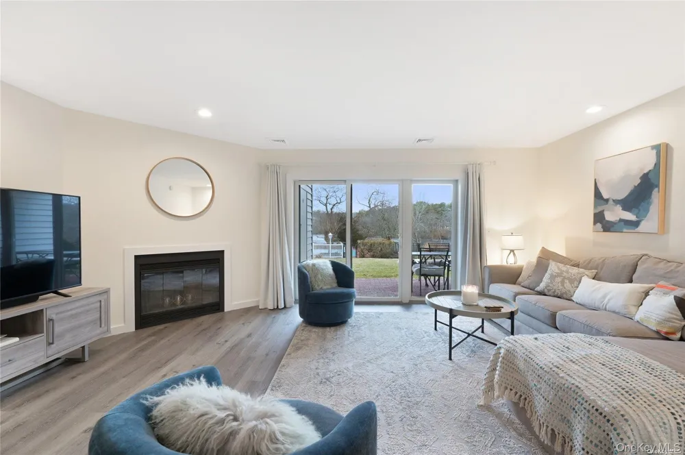 34 MONTAUK HIGHWAY #12 Westhampton, NY 11977
