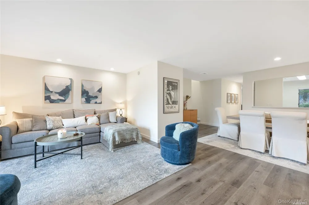 34 MONTAUK HIGHWAY #12 Westhampton, NY 11977