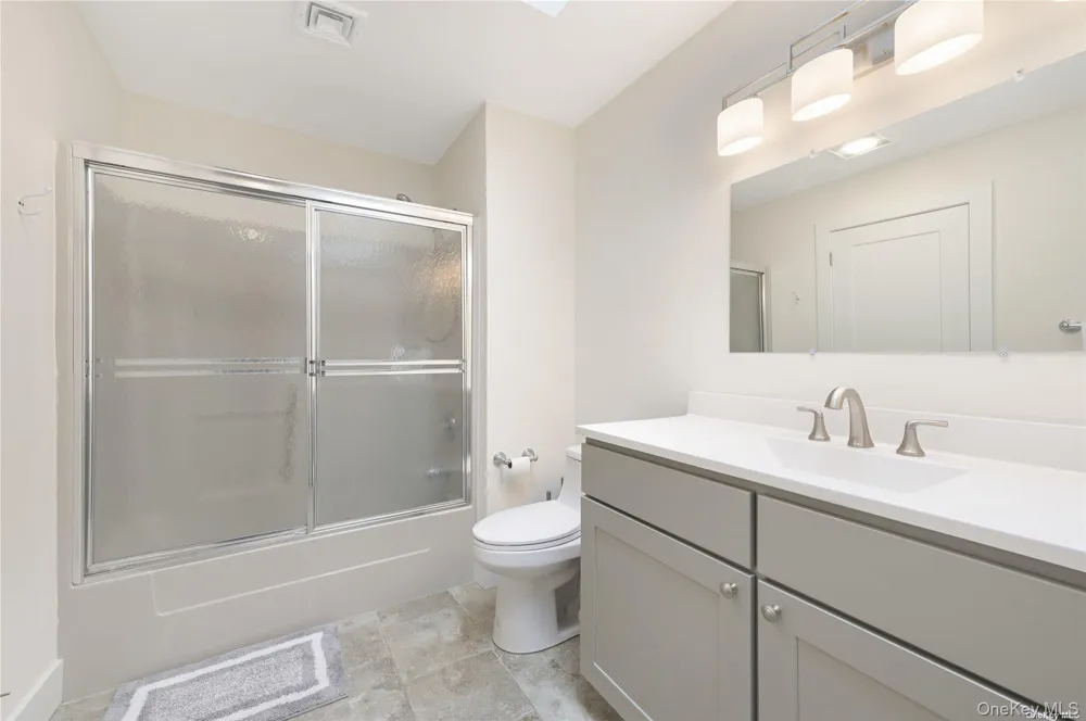 34 MONTAUK HIGHWAY #12 Westhampton, NY 11977