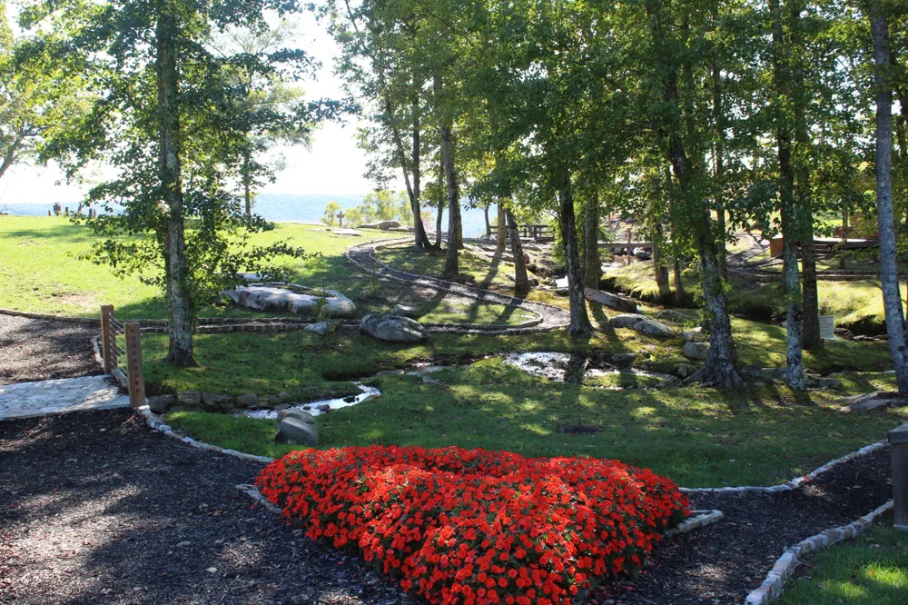 3699 Crockett Pointe Jasper, TN 37347