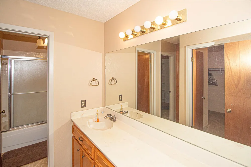 10500 Highway 150 Shepherd, TX 77371