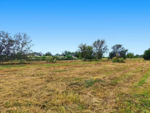 11 Cow Creek Road