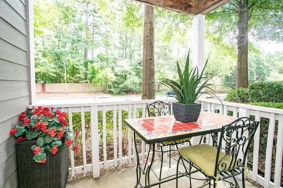 100 Ashford Gables Drive #1A-211 Dunwoody, GA 30338