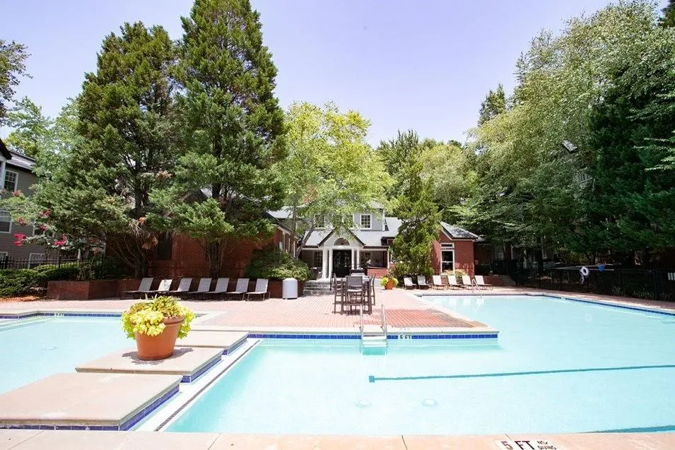 100 Ashford Gables Drive #1A-211 Dunwoody, GA 30338