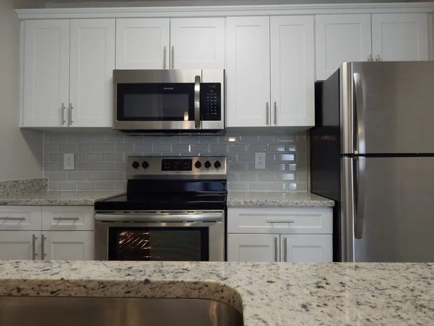 100 Ashford Gables Drive #1A-211 Dunwoody, GA 30338