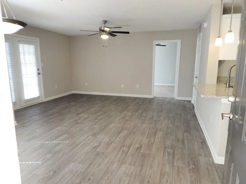 100 Ashford Gables Drive #1A-211 Dunwoody, GA 30338
