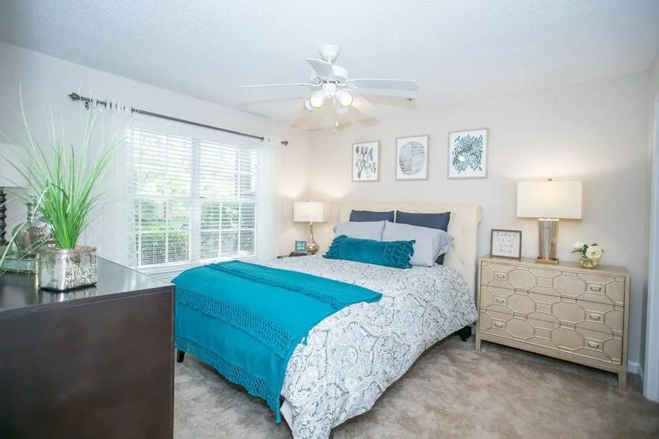 100 Ashford Gables Drive #1A-211 Dunwoody, GA 30338