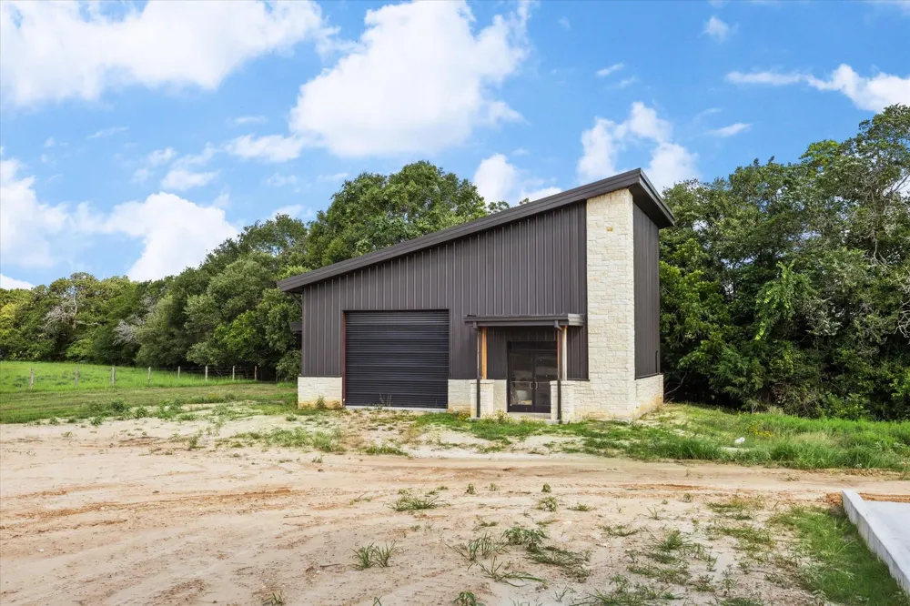 1286 S State Hwy 237 Round Top, TX 78954
