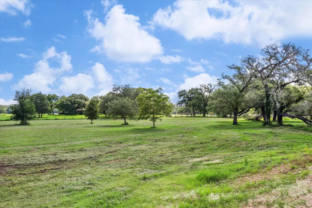 1286 S State Hwy 237 Round Top, TX 78954