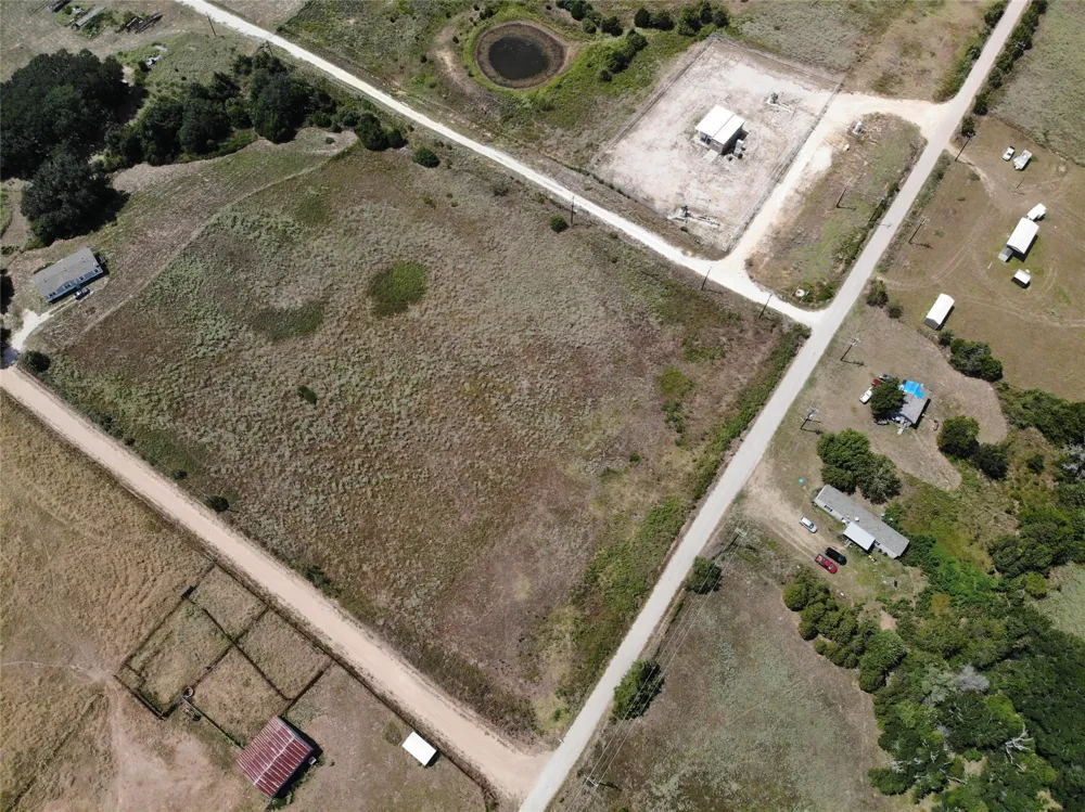 5 County Rd 367 Caldwell, TX 77836