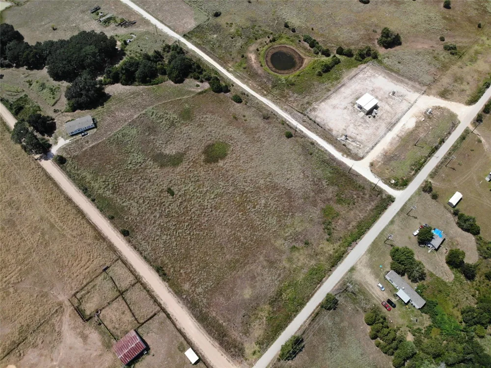 5 County Rd 367 Caldwell, TX 77836