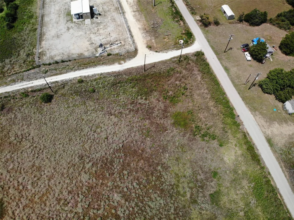 5 County Rd 367 Caldwell, TX 77836