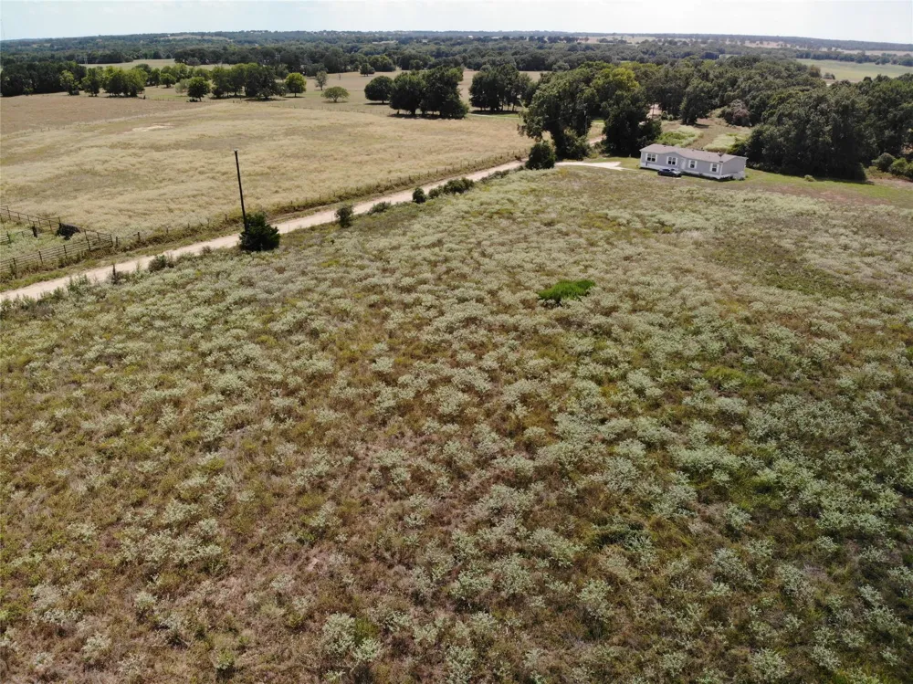 5 County Rd 367 Caldwell, TX 77836