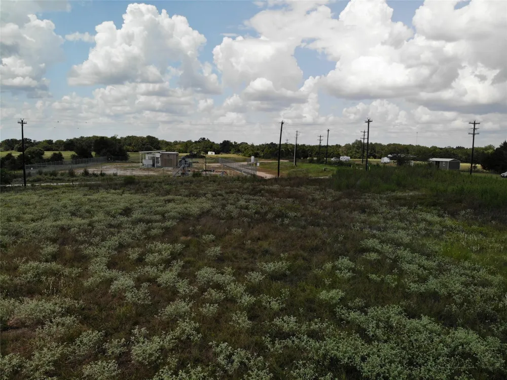 5 County Rd 367 Caldwell, TX 77836