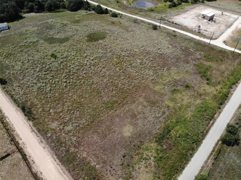 5 County Rd 367 Caldwell, TX 77836