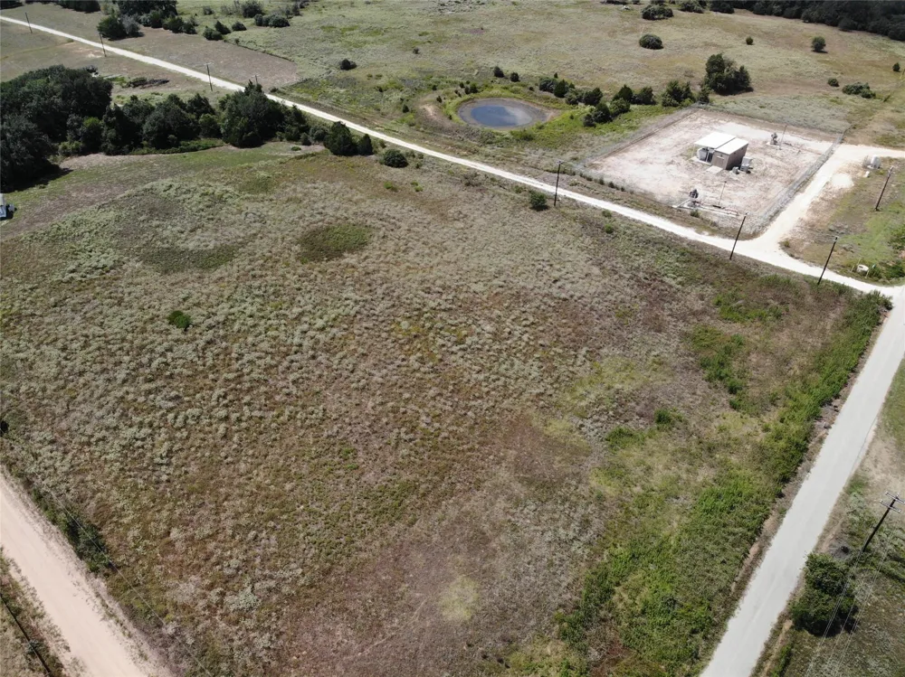 5 County Rd 367 Caldwell, TX 77836