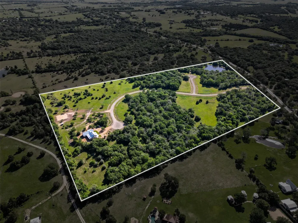 109 Woodland Meadows Lane La Grange, TX 78945