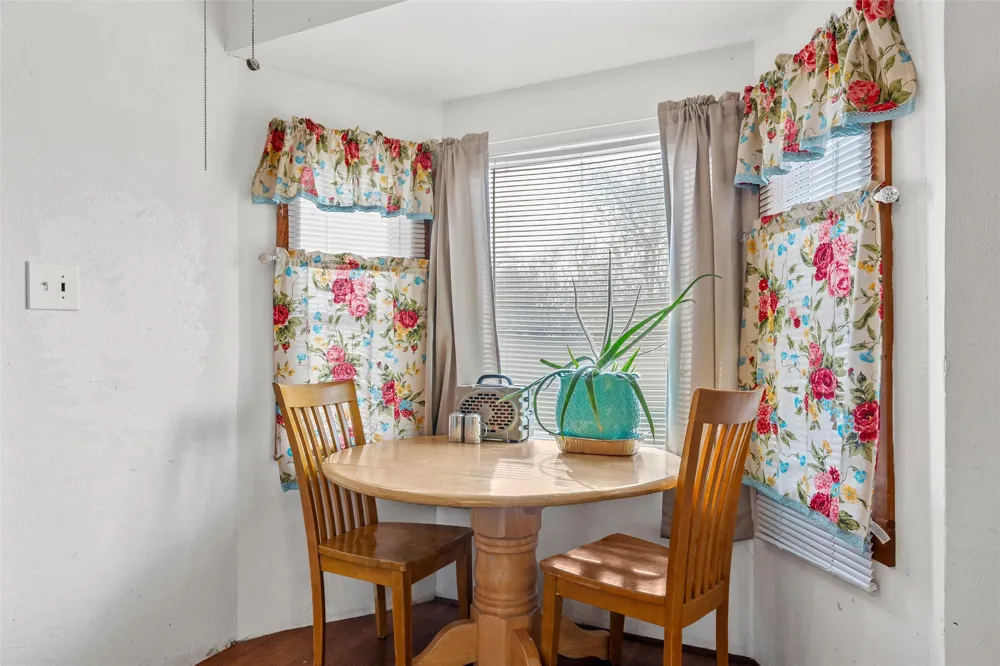 306 S Cleveland Meridian, TX 76665
