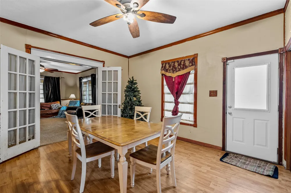 306 S Cleveland Meridian, TX 76665
